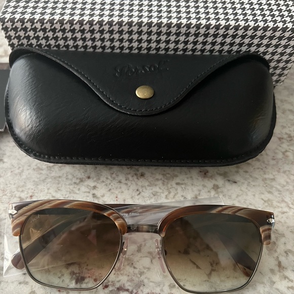 Persol 53mm Sunglasses - NWT - Picture 5 of 10